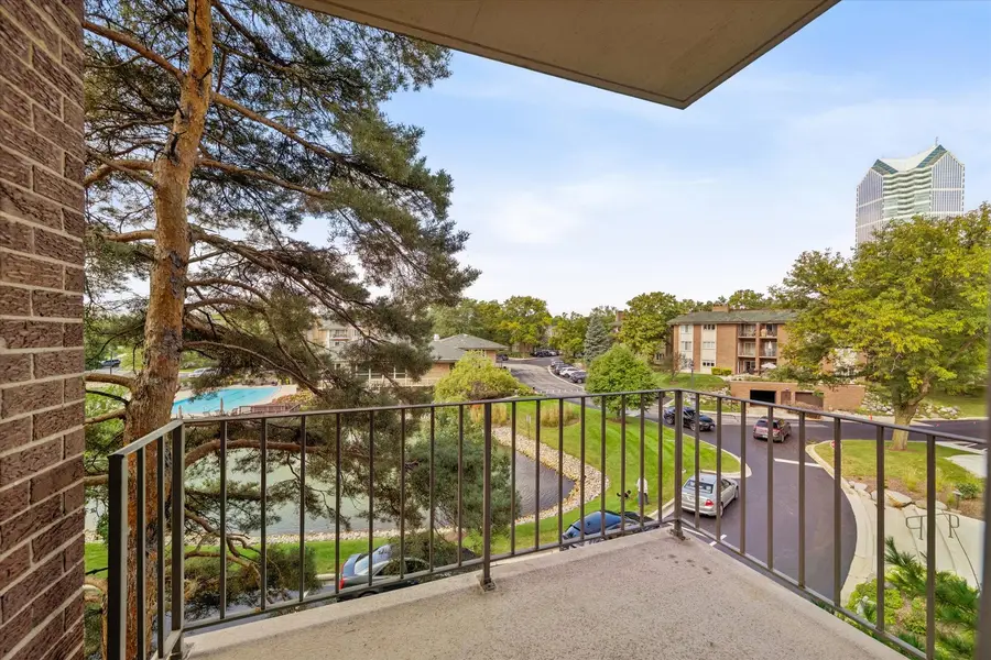 5 Oak Brook Club Drive #S304, Oak Brook, IL 60523 - #2