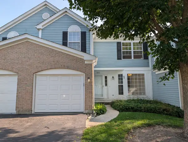 843 E Princeton Circle #843, Island Lake, IL 60042