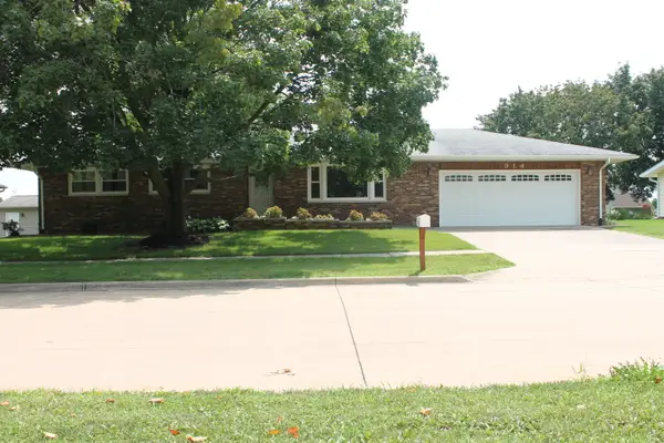 914 Cherry Drive, Geneseo, IL 61254