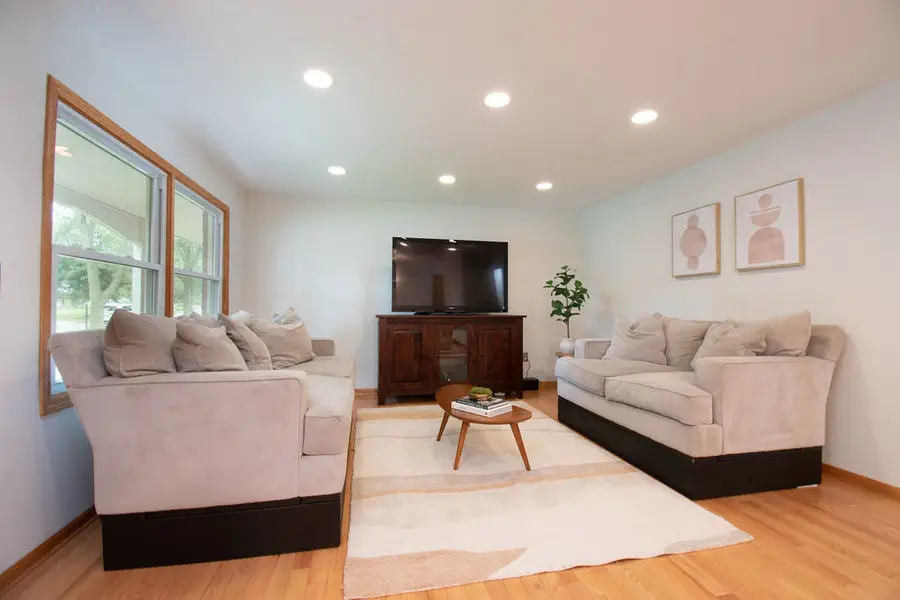 231 S 17th Street, Saint Charles, IL 60174 - #2