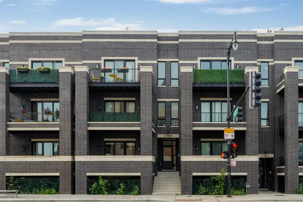 2759 W Lawrence Avenue #2W, Chicago, IL 60625