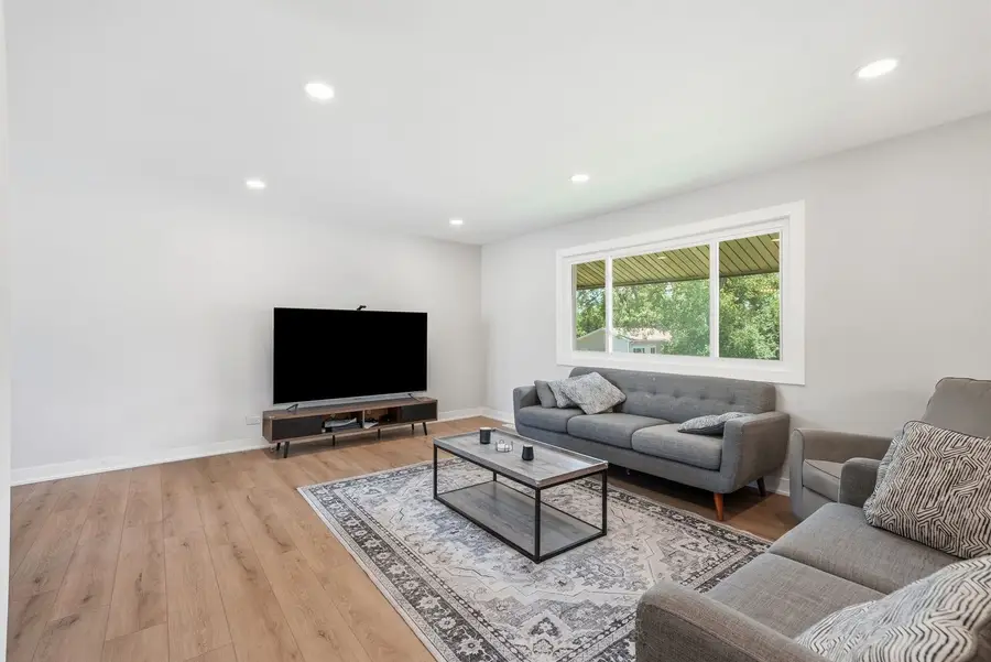 17800 Central Park Avenue, Country Club Hills, IL 60478 - #3