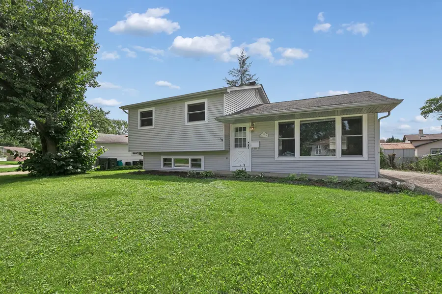 328 N Greenview Avenue, Mundelein, IL 60060 - #2