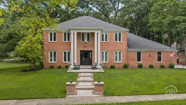 1415 Heatherton Drive, Naperville, IL 60563