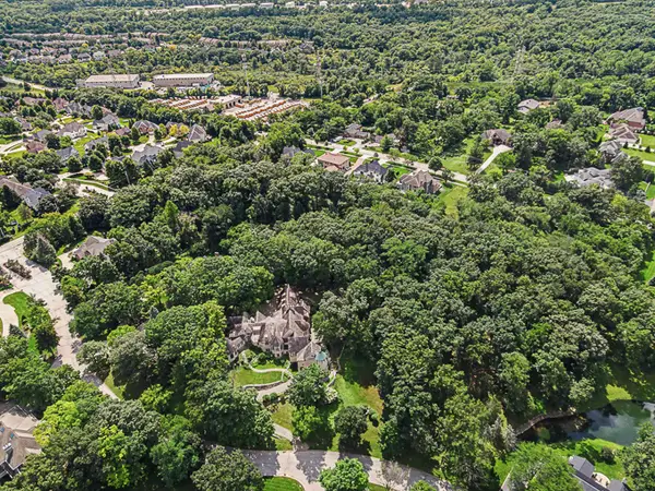 9000 County Line Road, Burr Ridge, IL 60527