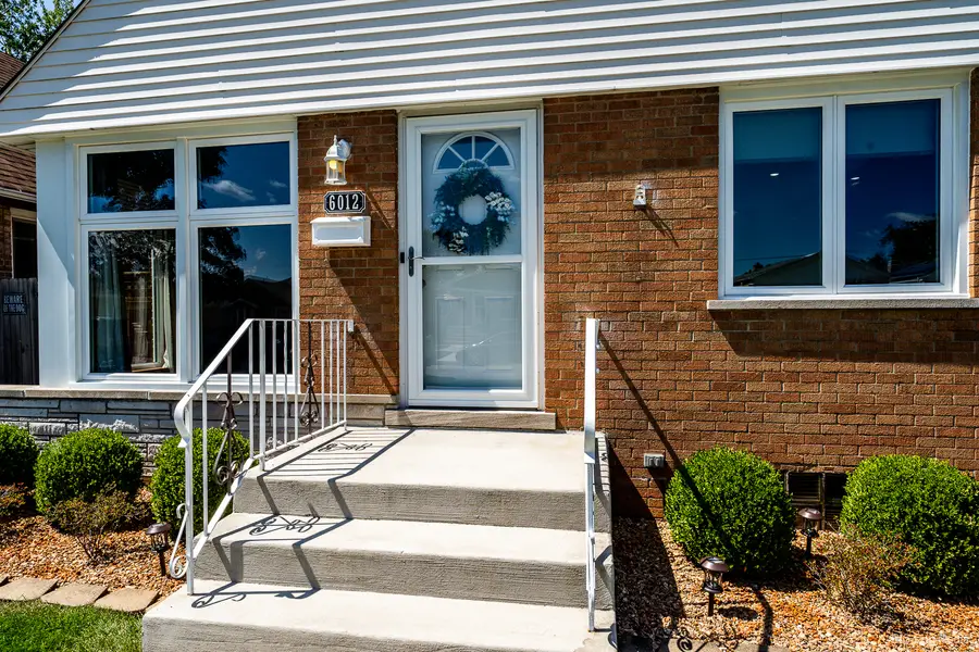 6012 S Melvina Avenue, Chicago, IL 60638 - #2