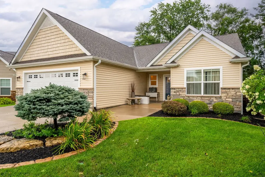 2535 Pheasant Creek Circle, Davenport, IA 52807 - #2