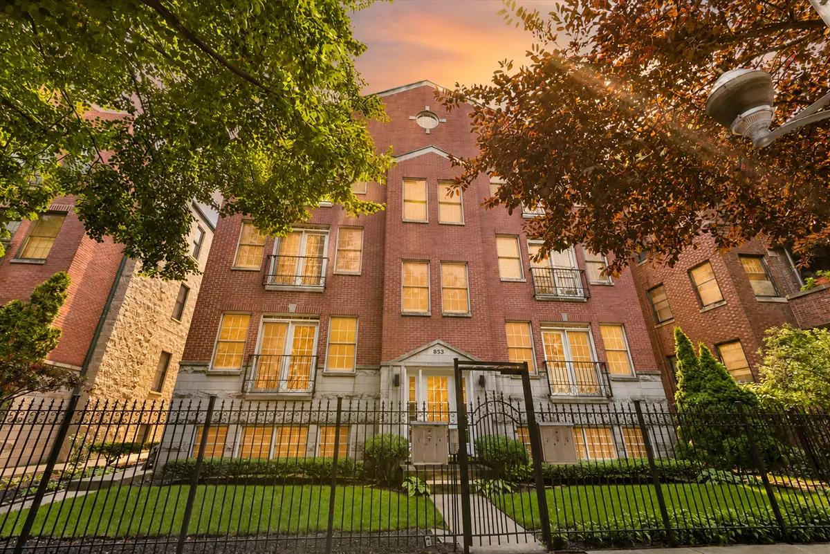853 W Lakeside Place #1w, Chicago, IL 60640 - #1