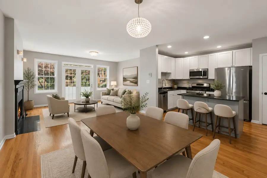 853 W Lakeside Place #1w, Chicago, IL 60640 - #2