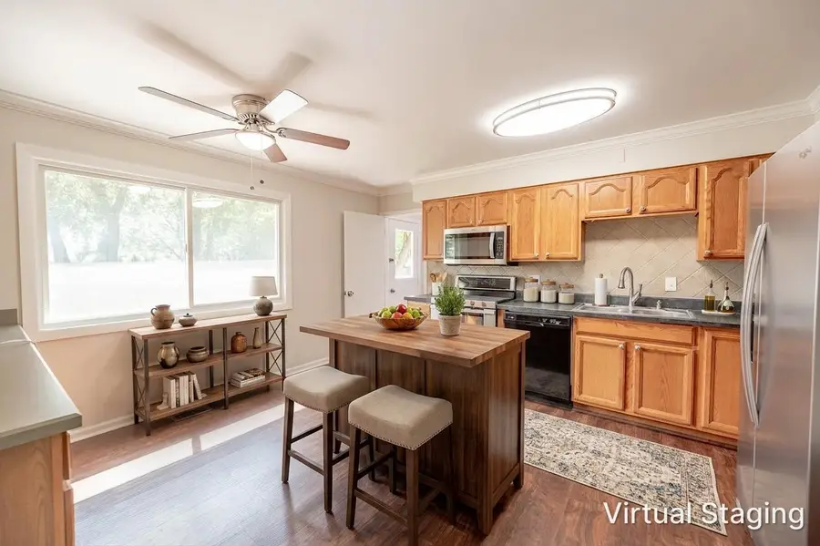 542 S 14th Street, Saint Charles, IL 60174 - #3