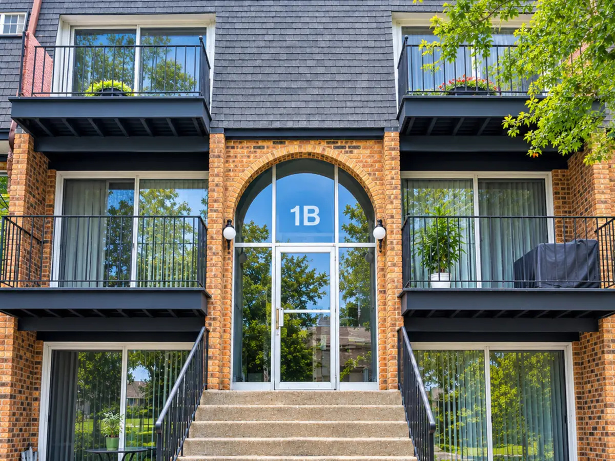 1B E Dundee Quarter Drive #104, Palatine, IL 60074 - #1
