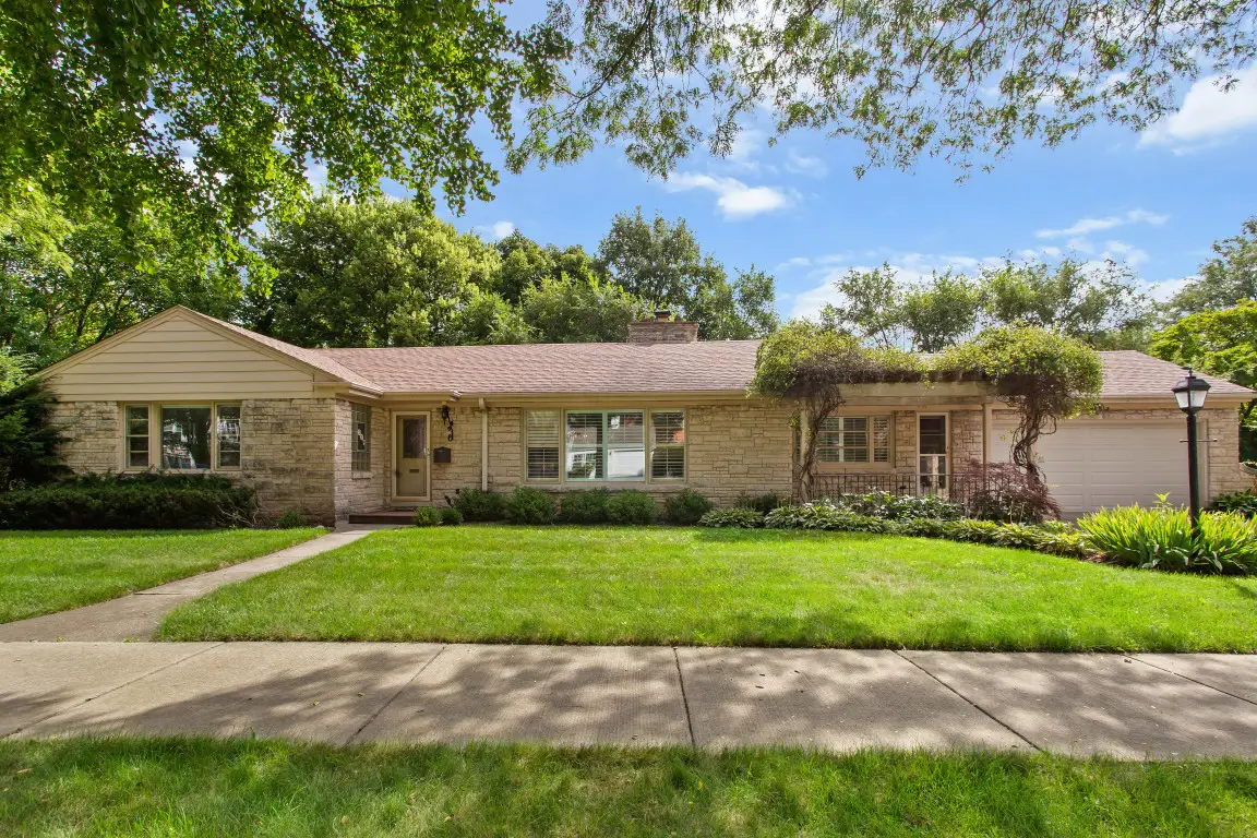807 Surrey Lane, Glenview, IL 60025 - #1