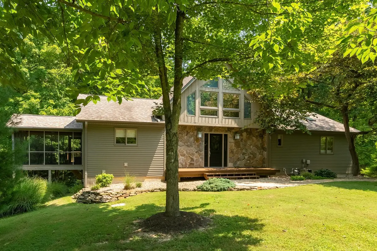 3 Iroquois Trail, Murphysboro, IL 62966 - #1