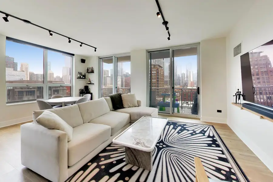 421 W Huron Street #1305, Chicago, IL 60654 - #3