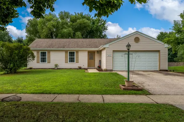 571 Newport Court, Island Lake, IL 60042
