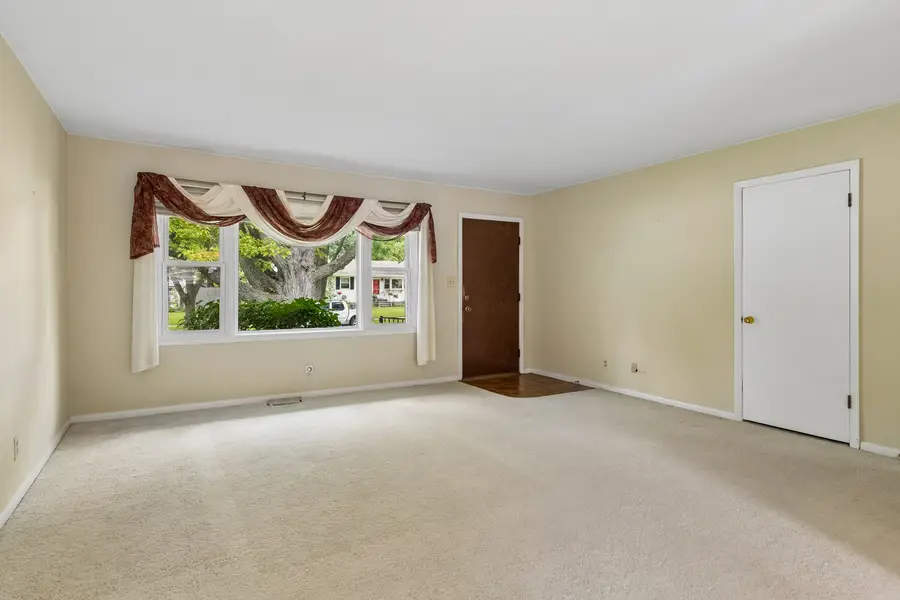 777 Redwood Drive, Aurora, IL 60506 - #3