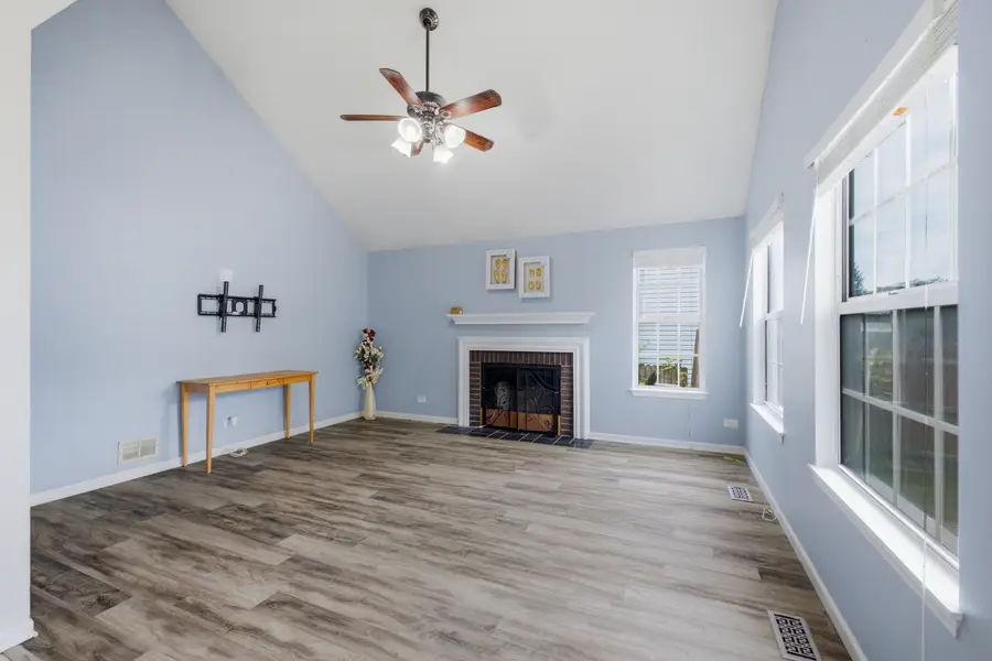 18 Truman Lane, Streamwood, IL 60107 - #2