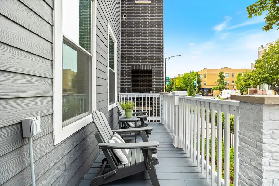 2215 W Roscoe Street, Chicago, IL 60618 - #3