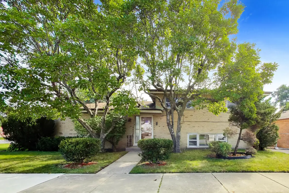 5545 Oakton Street, Morton Grove, IL 60053 - #1