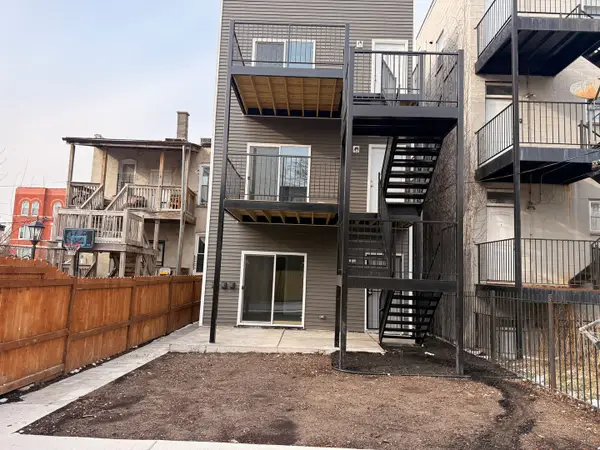 3031 W Warren Boulevard, Chicago, IL 60612