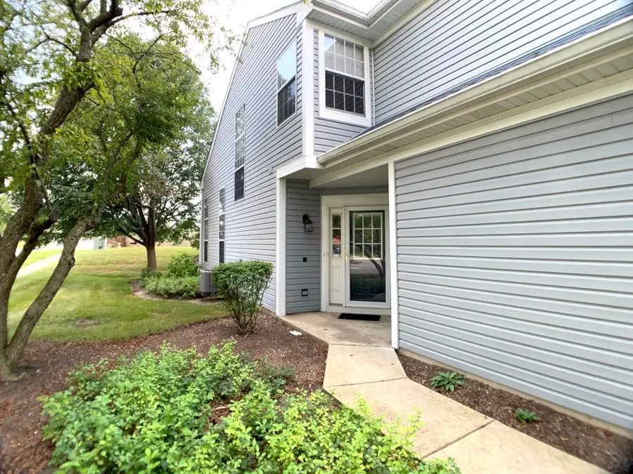 84 Harvest Gate, Lake In The Hills, IL 60156 - #2