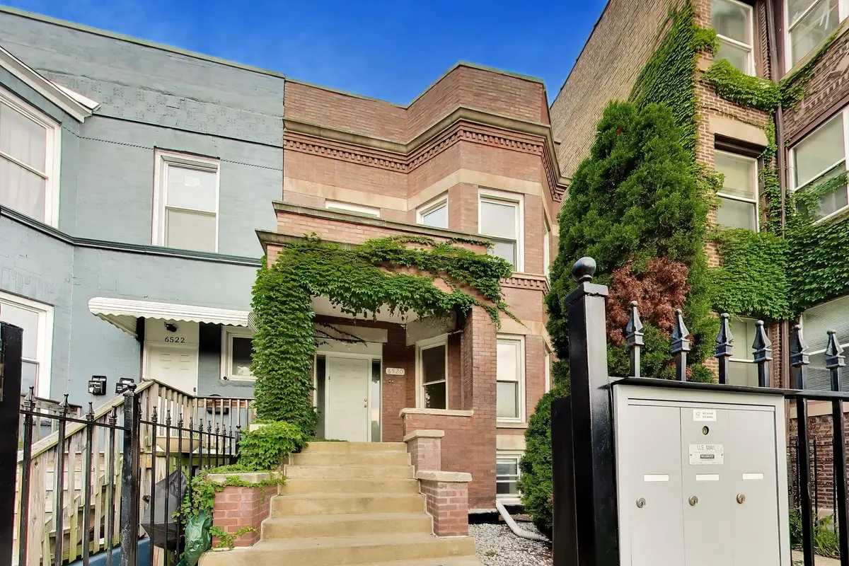 6520 S Ellis Avenue, Chicago, IL 60637 - #1