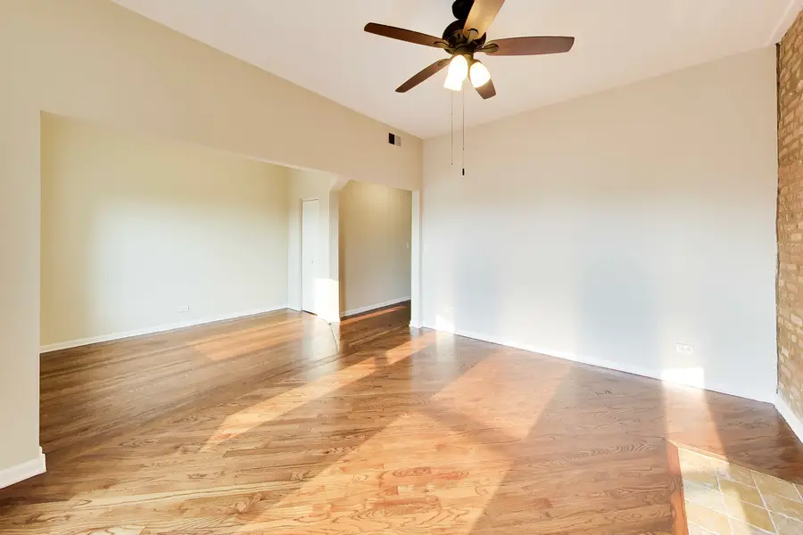 6520 S Ellis Avenue, Chicago, IL 60637 - #3