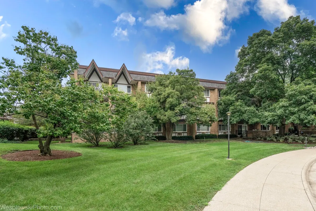 360 Claymoor Avenue #2C, Hinsdale, IL 60521 - #1