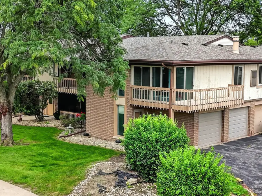 15713 Orlan Brook Drive #100, Orland Park, IL 60462 - #2