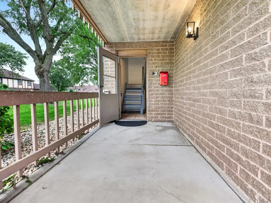 15713 Orlan Brook Drive #100, Orland Park, IL 60462 - #3