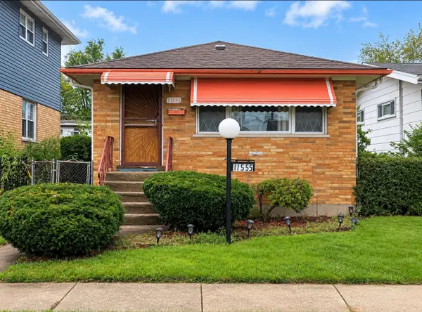 11555 S Justine Street, Chicago, IL 60643