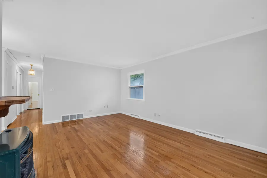 431 N Ridgemoor Avenue, Mundelein, IL 60060 - #3