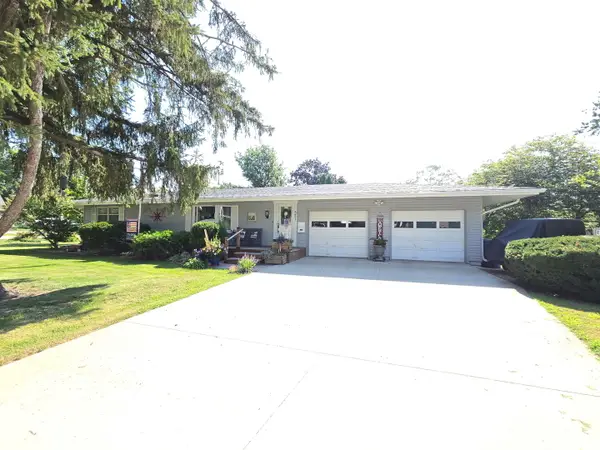 521 NW 1st Avenue, Galva, IL 61434