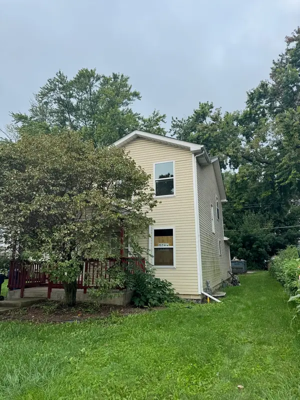 718 S Mcalister Avenue, Waukegan, IL 60085