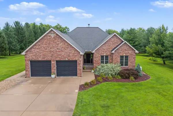 1682 N 2501st Road, Ottawa, IL 61350