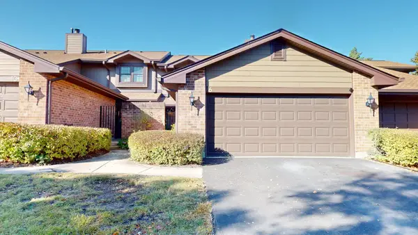 6 Indian Trail Drive, Westmont, IL 60559