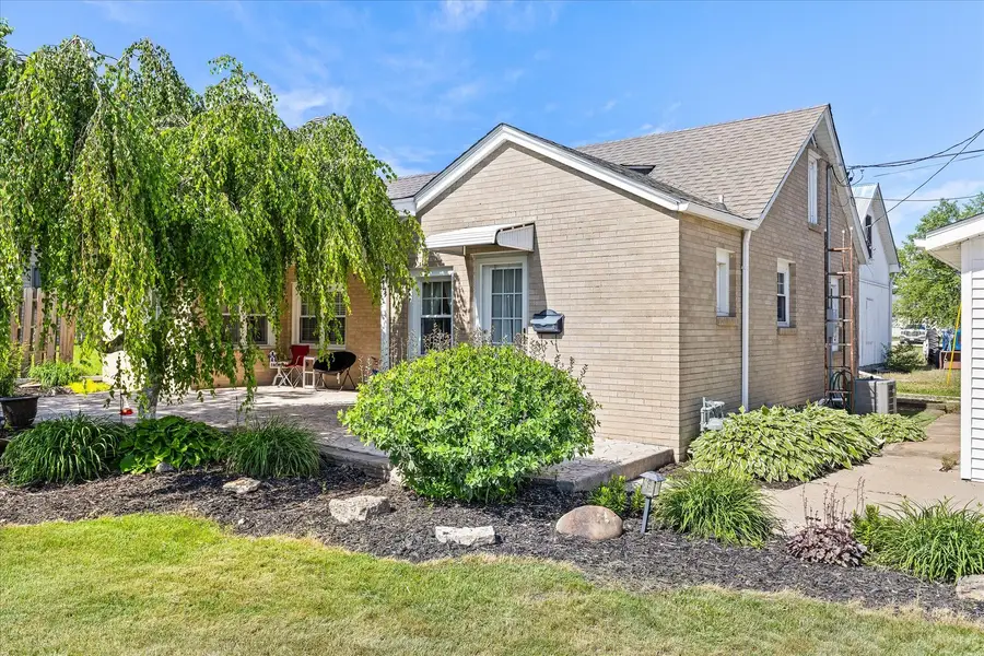 309 23rd Avenue, Ottawa, IL 61350 - #2