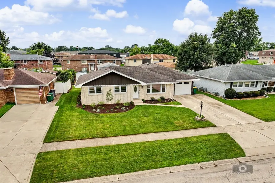 605 Gloria Street, Lockport, IL 60441 - #2