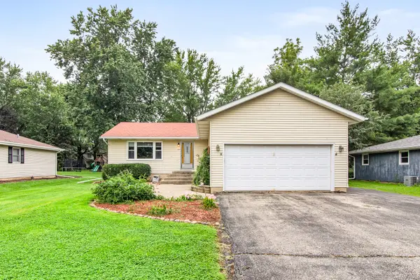699 Karen Drive, Lake Holiday, IL 60552