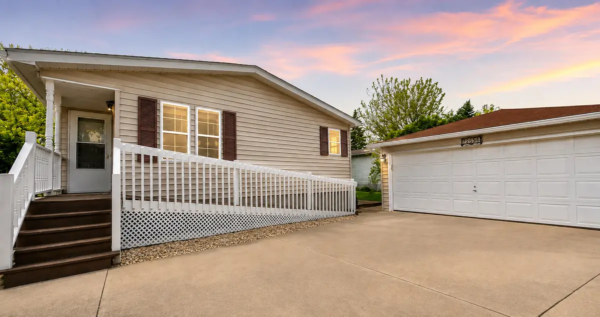 22734 Ravisloe Lane, Frankfort, IL 60423 - #1