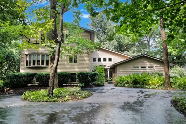 43W976 Oakleaf Drive, Elburn, IL 60119