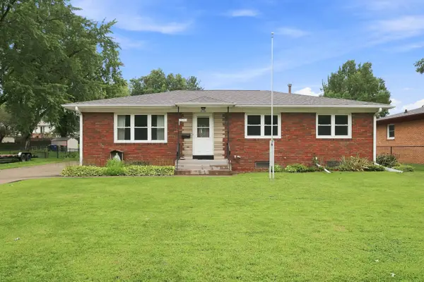 4131 N Linwood Avenue, Davenport, IA 52806