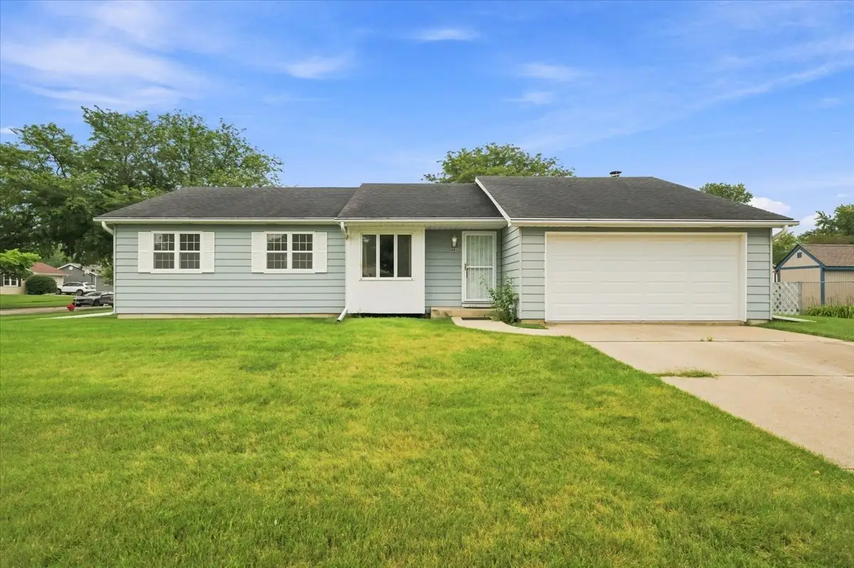 482 Pinewood Drive, North Aurora, IL 60542 - #1