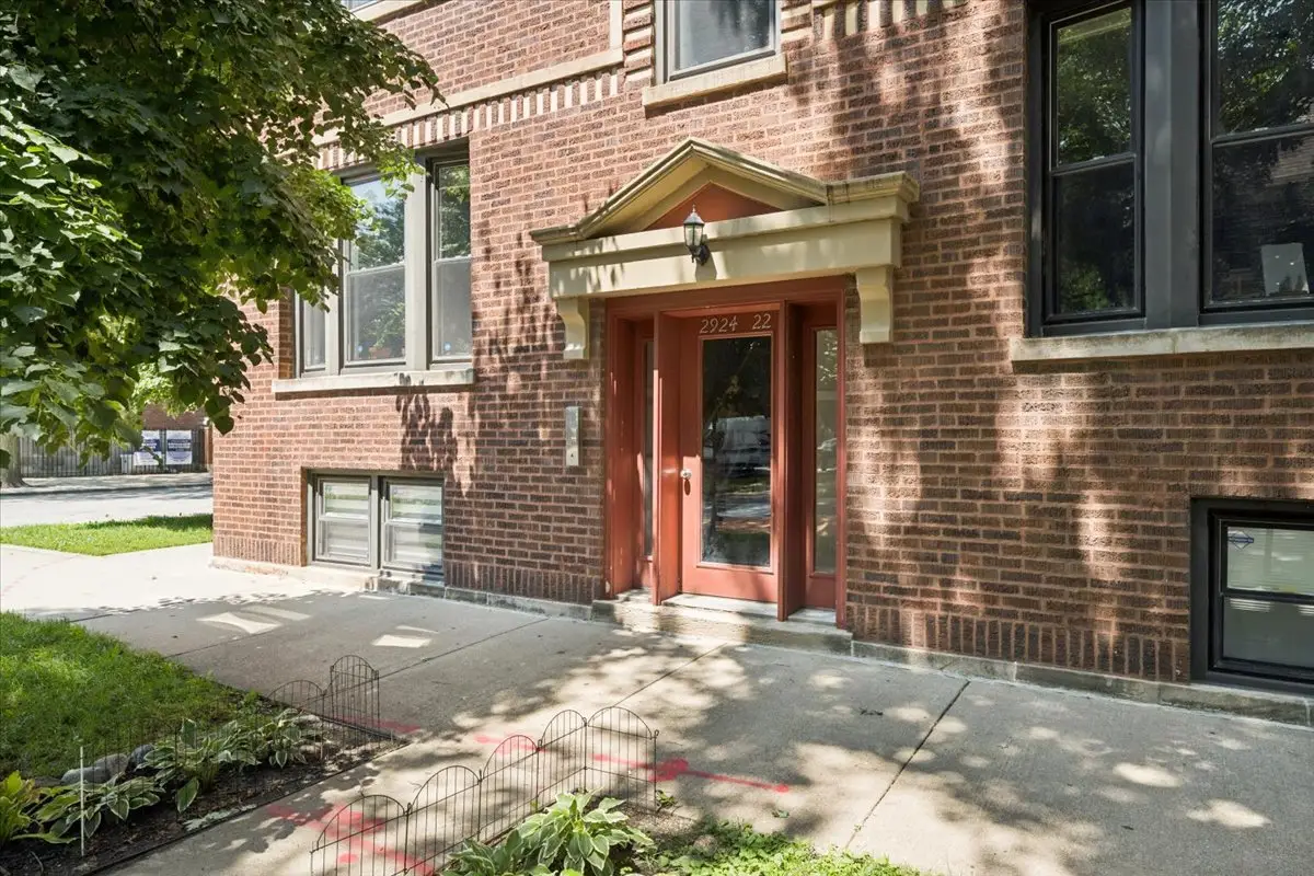 2924 W Berteau Avenue #1, Chicago, IL 60618 - #1