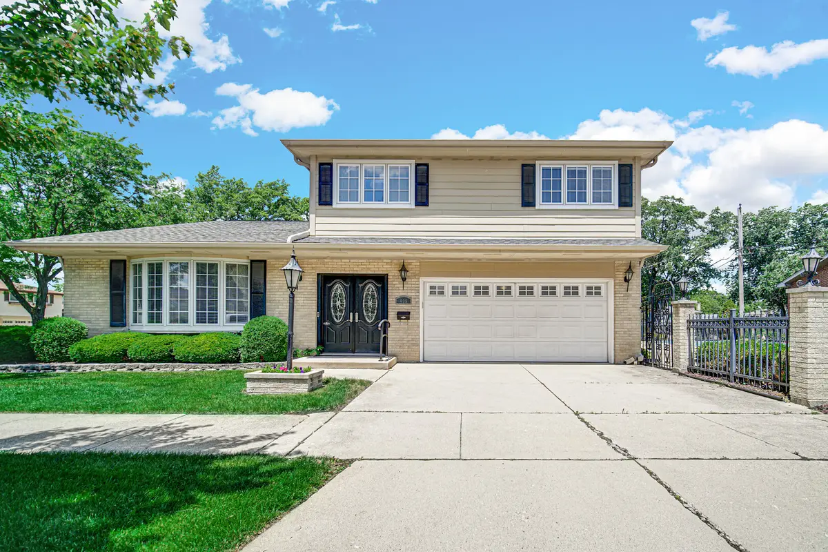 495 E Park Manor Court, Elmhurst, IL 60126 - #1