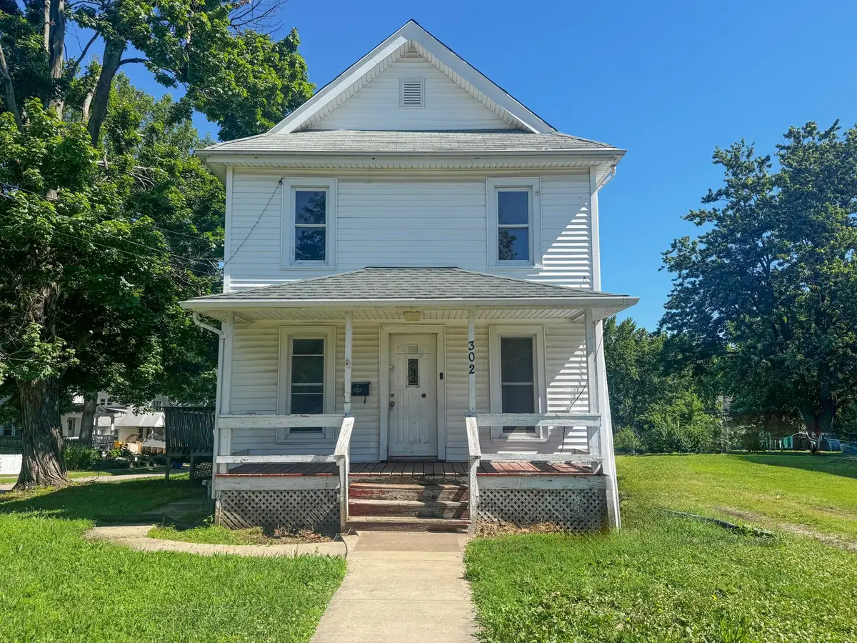 302 E Prospect Street, Kewanee, IL 61443 - #1