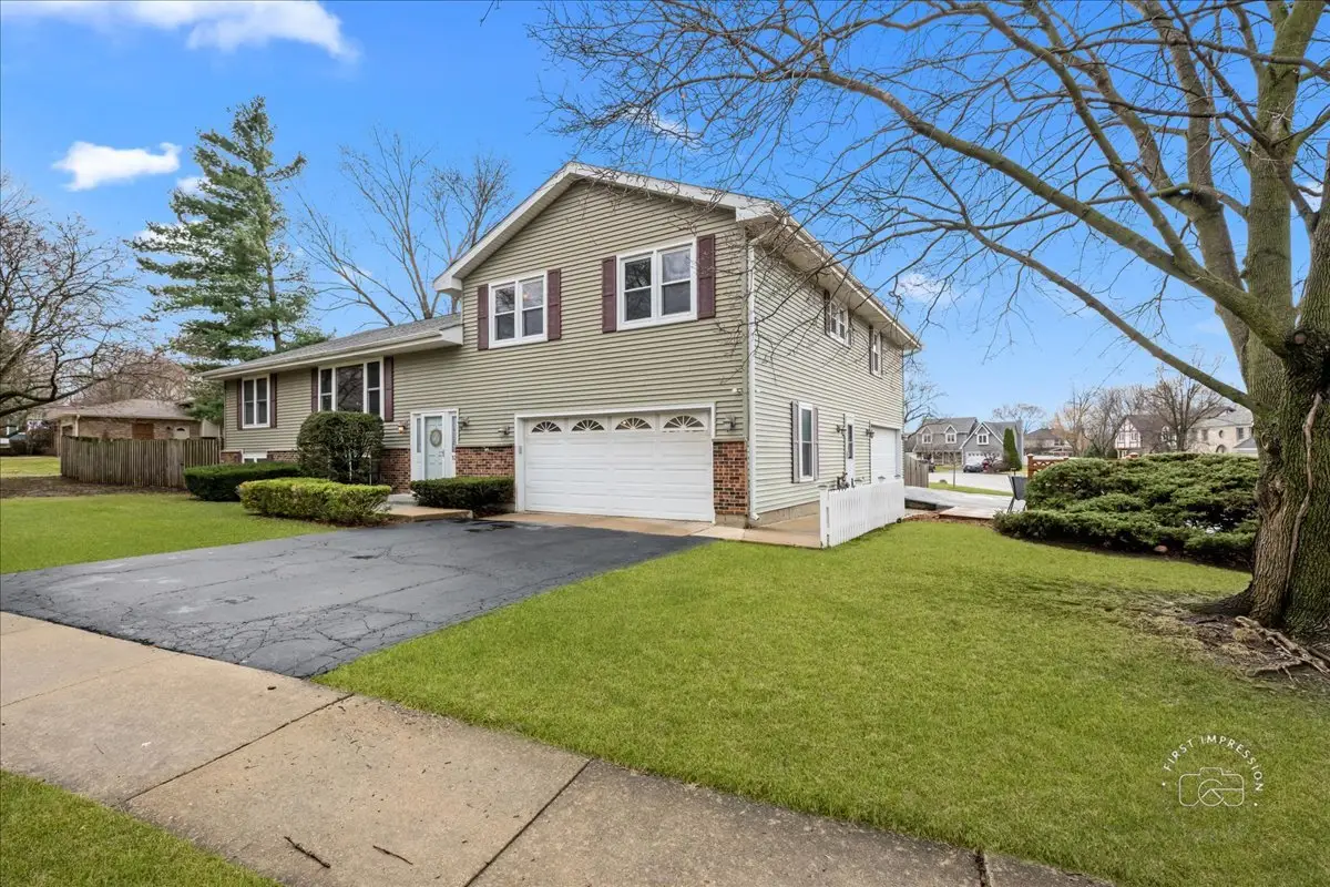701 Viking Drive, Batavia, IL 60510 - #1