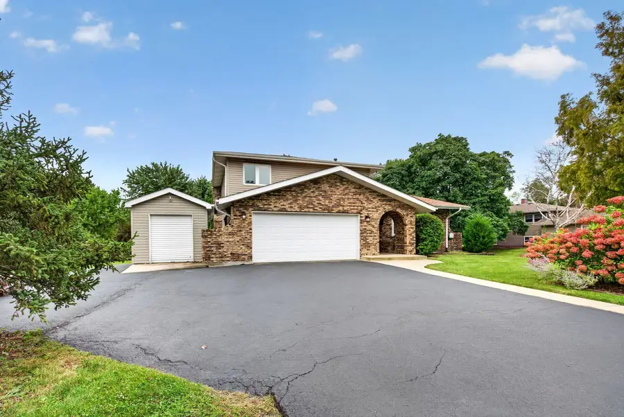 29W055 Schillinger Drive, Naperville, IL 60564 - #2