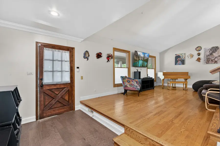 712 Pawnee Lane, Naperville, IL 60563 - #3