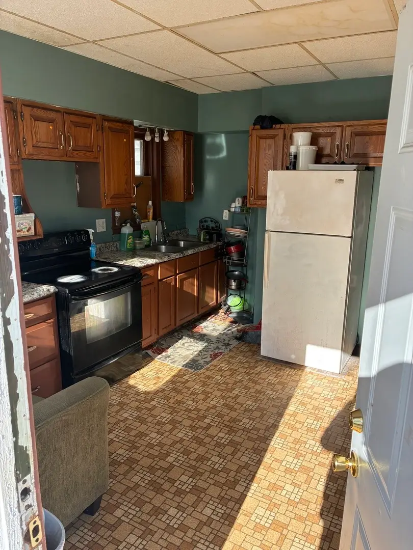 303 W Spring Street, Freeport, IL 61032 - #3
